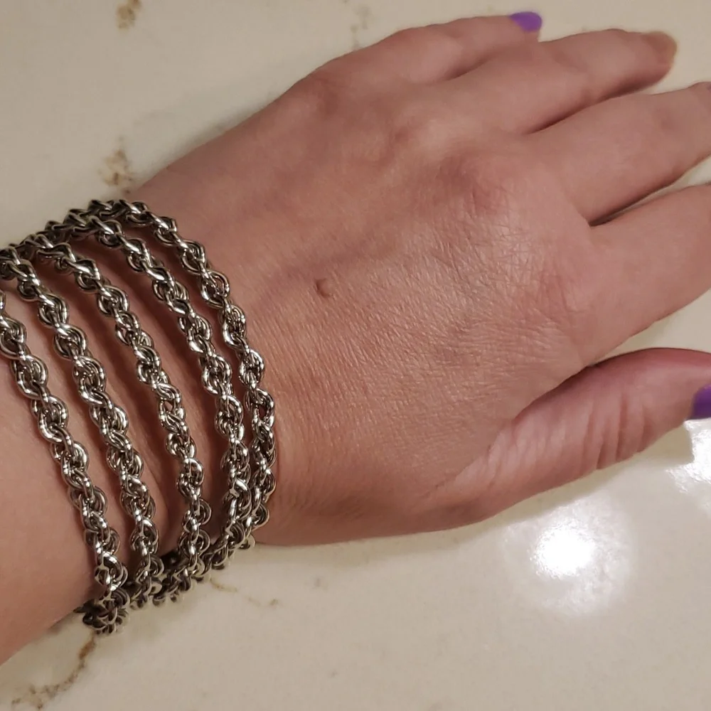 Cuff bracelet, silver with 5 band cuffs all connected - Picture 5 of 7